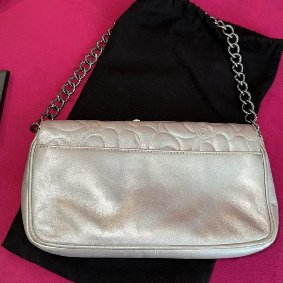 Chanel Floral Embossed Silver Shoulder Bag - Picture 3 of 13